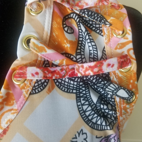 **NWT**Monroe and Main Hankie Hem Print‎ Blouse - Picture 2 of 6